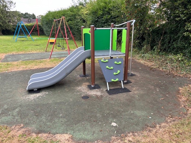 New Small Multi Play in Leeming Bar